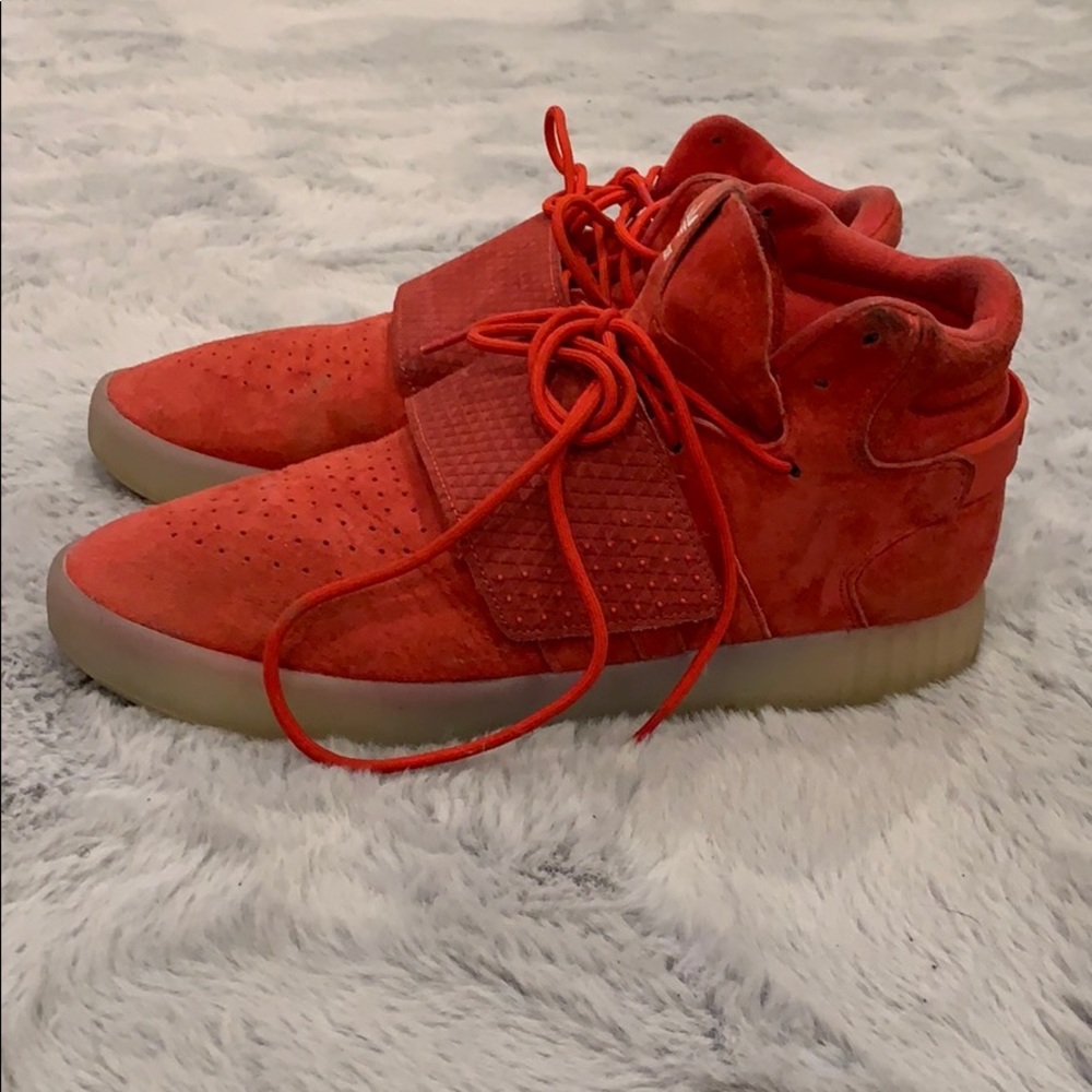 ADIDAS TUBULAR